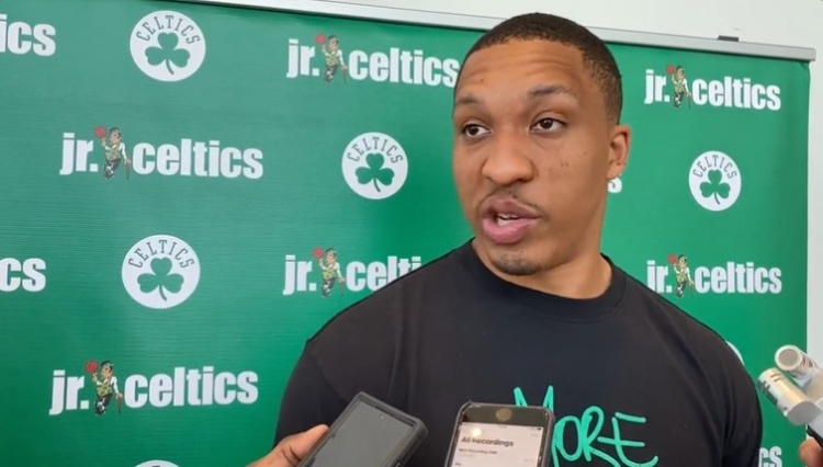 半场战报：本菲卡0-0勒沃库森，奥塔门迪中柱（半场速讯：本菲卡与勒沃库森互交白卷，奥塔门迪中柱憾失良机）