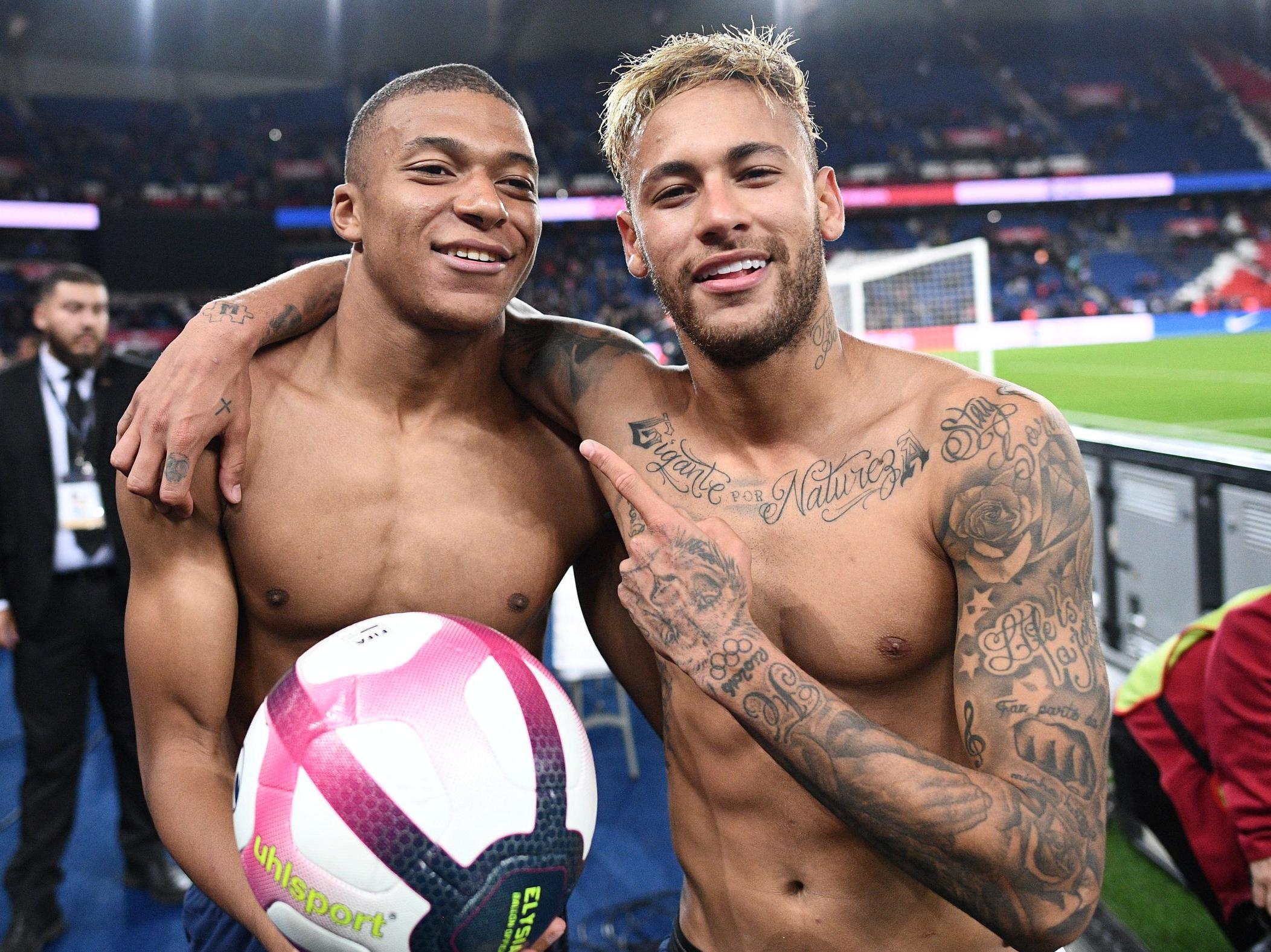 罗马诺：霍尔将在周二进行体检，转会费为2500万+400万英镑（罗马诺：霍尔周二接受体检，转会费2500万英镑+400万附加条款）